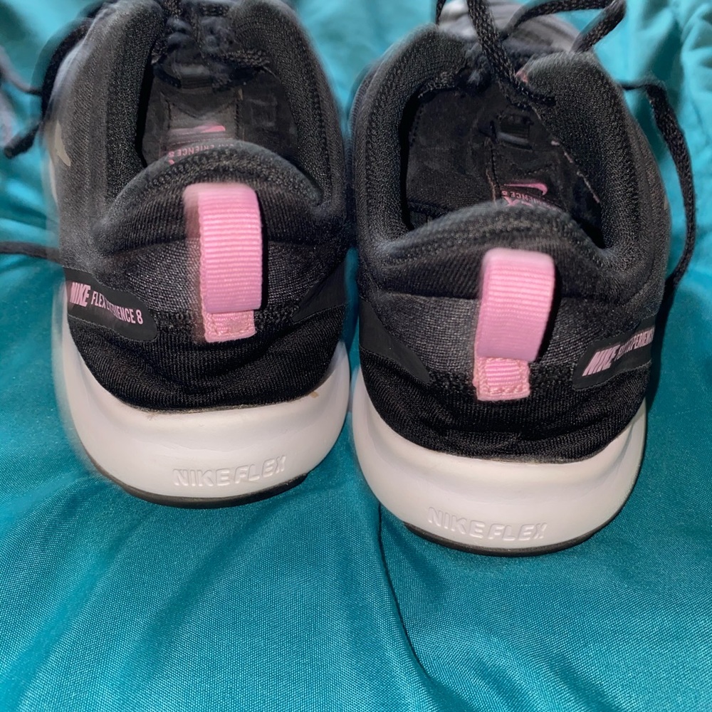 Little girls nike shoes